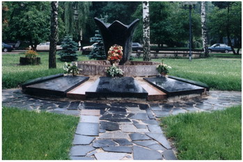 Memorial09