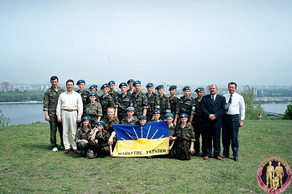r004-002.jpg