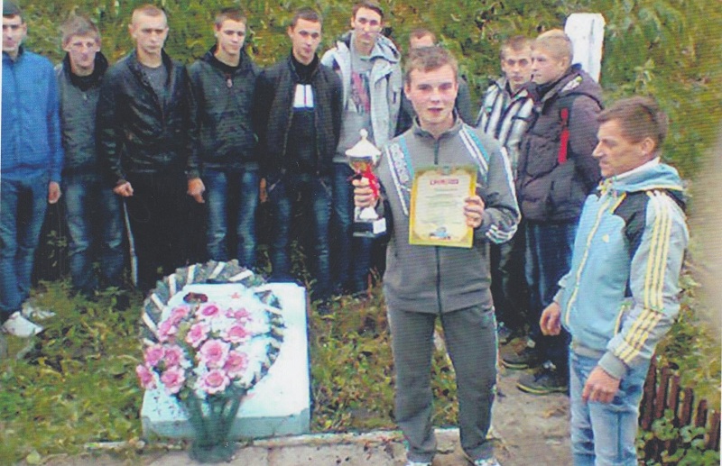 vshanuvalypartizaniv2013_1.jpg
