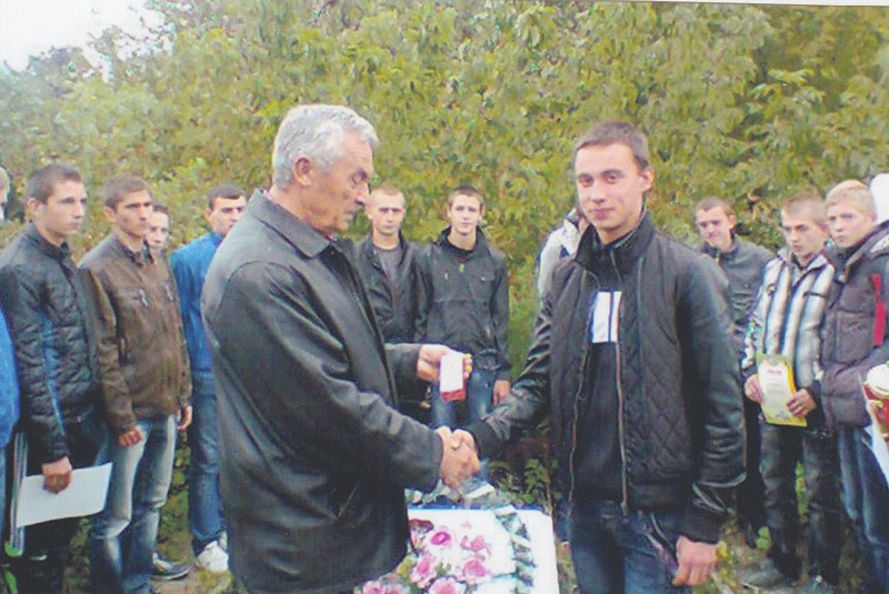 vshanuvalypartizaniv2013_2.jpg